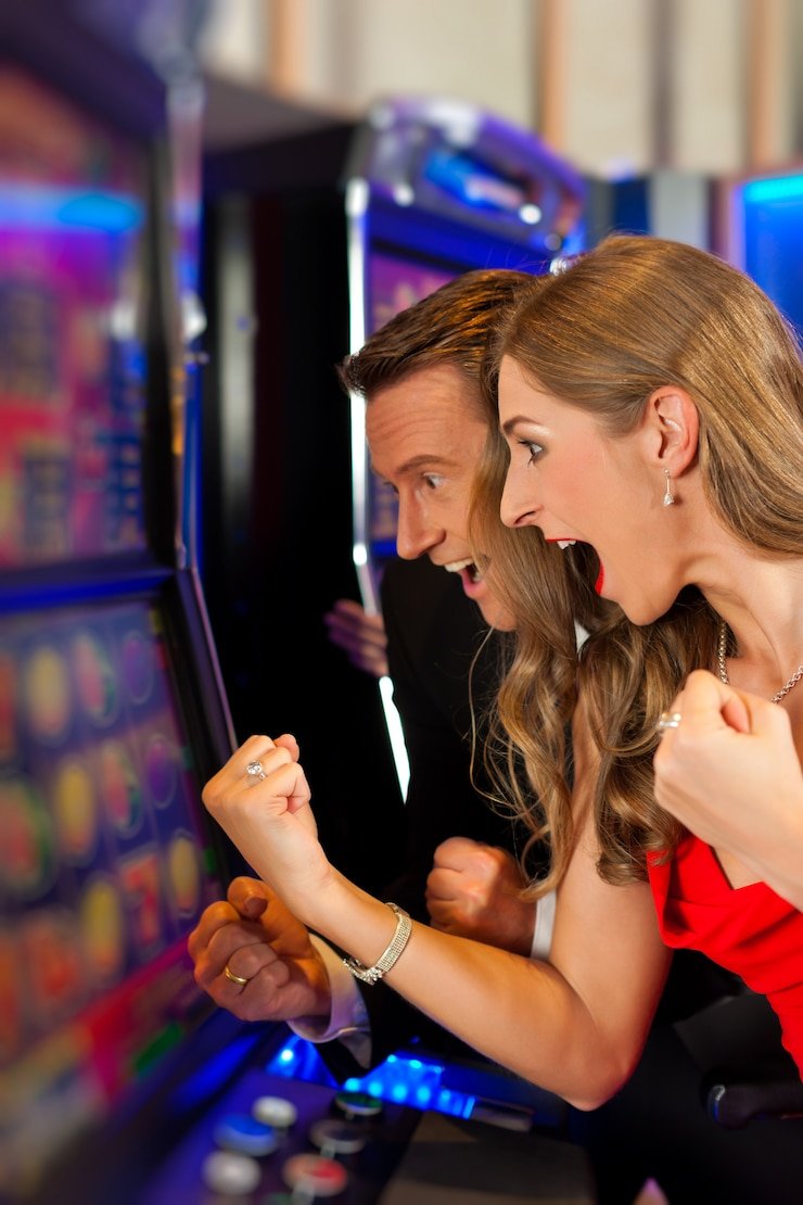 Suasana permainan live casino dengan dealer profesional